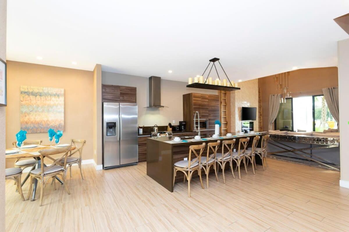 Gorgeous 4Bd Close To Disney @ Magic Village 7581 オーランド エクステリア 写真